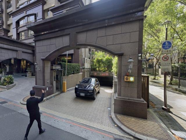 信義區法拍大樓-3