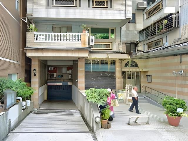 台北中山區大樓法拍-1